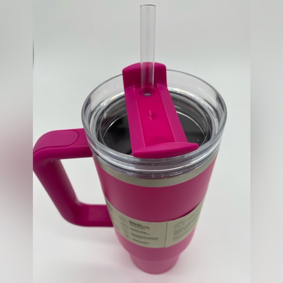 STANLEY Stanley Quencher H2.O FlowStateTM Tumbler 30oz Camelia Limited Edition - Picture 5 of 8